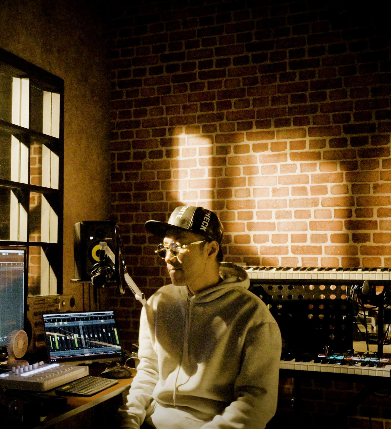 MC KELVIN LIEW MC KELVIN LIEW